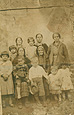Οικογενειακή φωτογράφηση σε πανηγύρι (Δραβήσκος 1936 ή 1937)