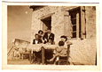 Φωτογραφία της Αθηνάς Γατζίδου μετέπειτα Μπαϊρακτάρη, Κομνηνά (Χασάνι) 1926.