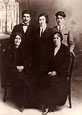 Φωτογραφία της οικογένειας του Ιωάννη Σαρωνιάτη, Αθήνα 1925 περίπου.